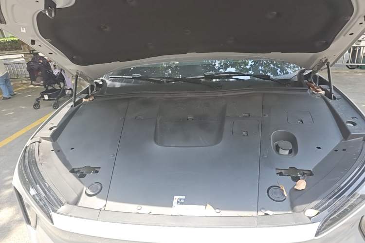 Used Nio ES6 2024 75 kWh Engine Bay