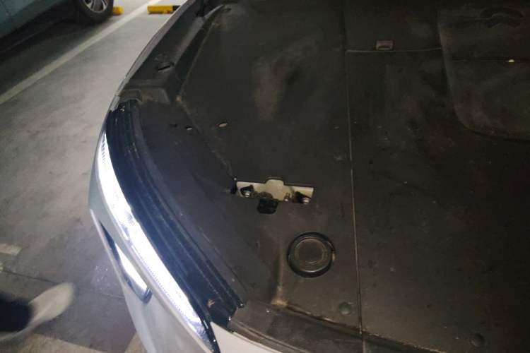 Used Nio ES6 2024 75 kWh Engine Bay Right