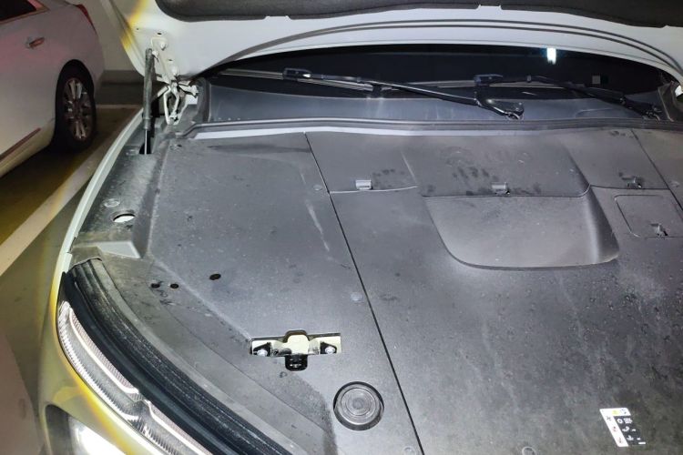 Used Nio ES6 2024 75 kWh Engine Bay Right