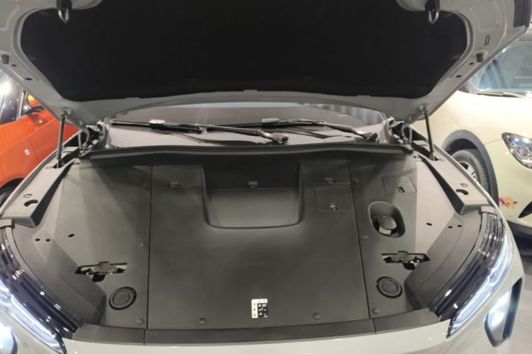 Used Nio ES6 2024 75 kWh Engine Bay