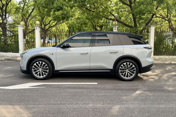 Used Nio ES6 2024 75 kWh Exterior 1
