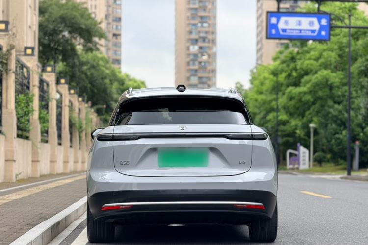 Used Nio ES6 2024 75 kWh Exterior 1