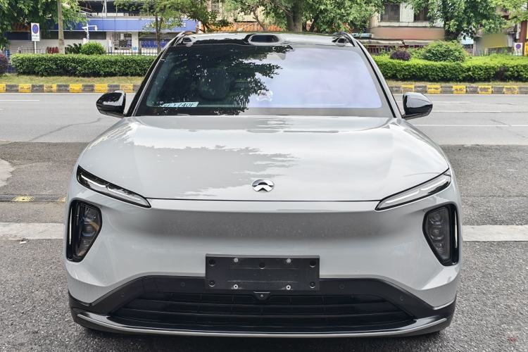 Used Nio ES6 2024 75 kWh Exterior 1