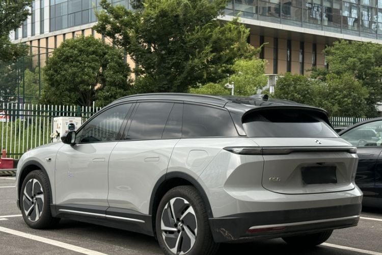 Used Nio ES6 2024 75 kWh Exterior 1