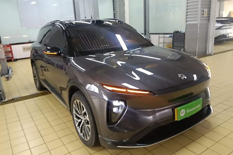 Used Nio ES6 2024 75 kWh Exterior 1