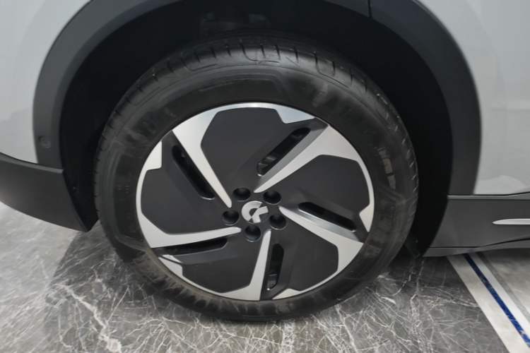 Used Nio ES6 2024 75 kWh Exterior 2