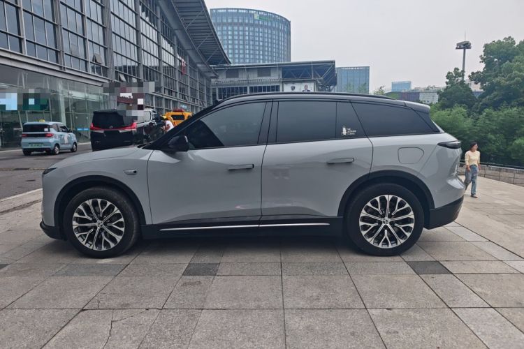 Used Nio ES6 2024 75 kWh Exterior 2