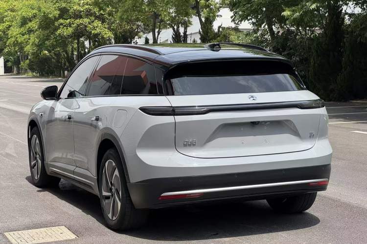 Used Nio ES6 2024 75 kWh Exterior 3