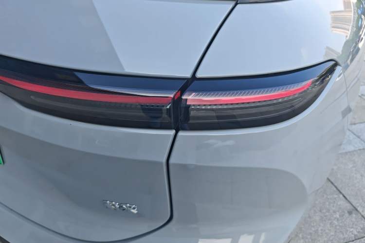 Used Nio ES6 2024 75 kWh Exterior 3