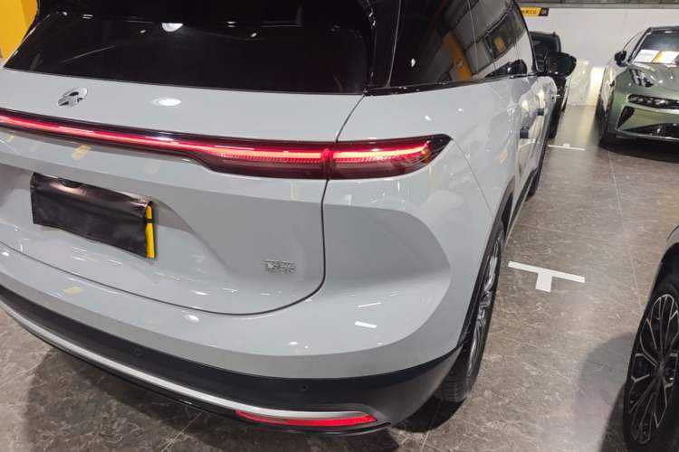Used Nio ES6 2024 75 kWh Exterior 3