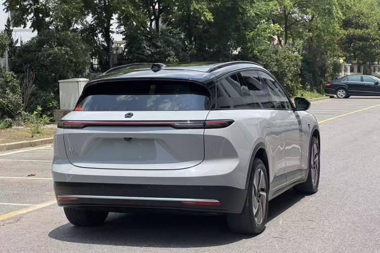 Used Nio ES6 2024 75 kWh Exterior 4