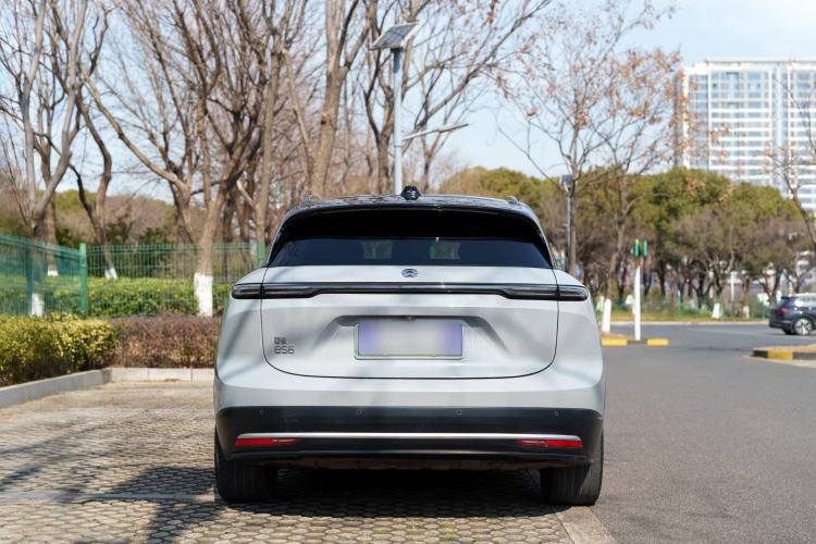 Used Nio ES6 2024 75 kWh Exterior 4