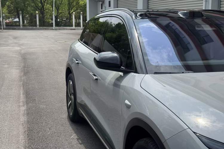 Used Nio ES6 2024 75 kWh Exterior 4