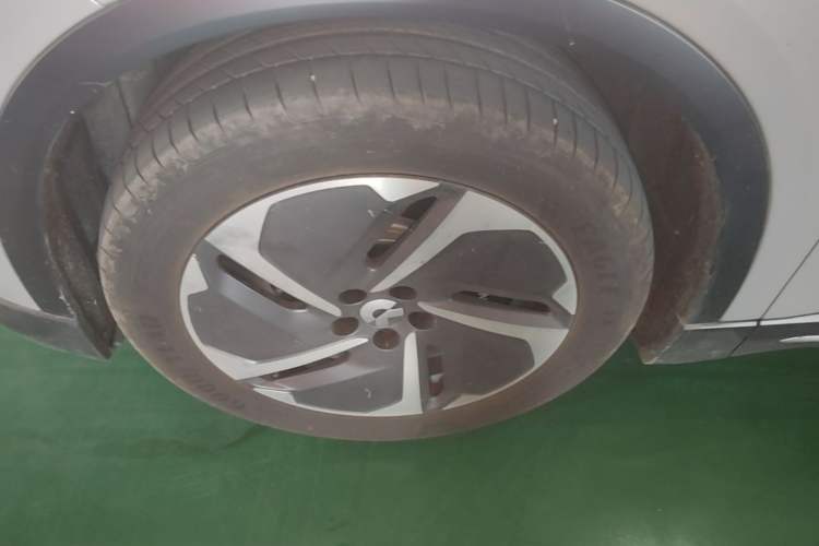 Used Nio ES6 2024 75 kWh Exterior 4
