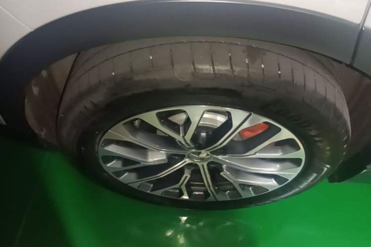Used Nio ES6 2024 75 kWh Exterior 5