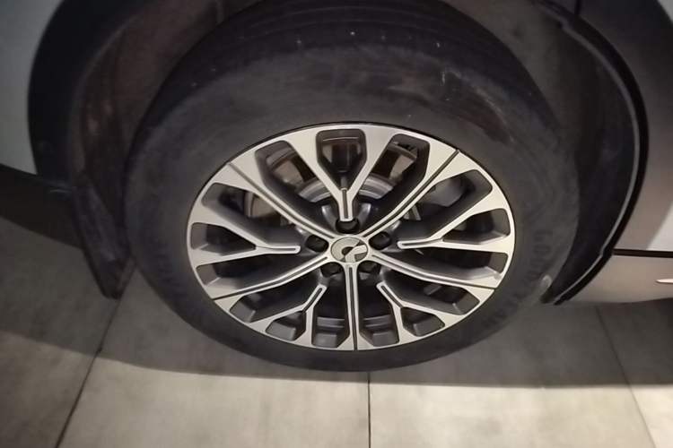 Used Nio ES6 2024 75 kWh Exterior 5