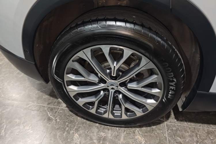 Used Nio ES6 2024 75 kWh Exterior 5
