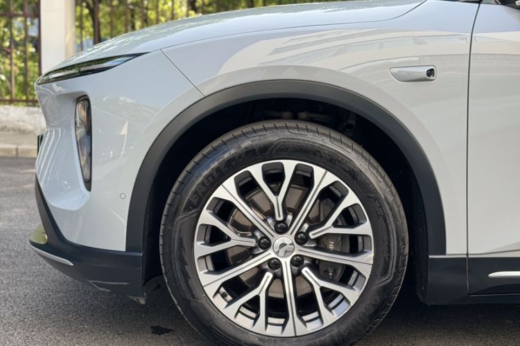 Used Nio ES6 2024 75 kWh Exterior 6