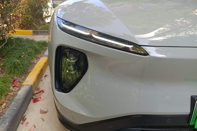 Used Nio ES6 2024 75 kWh Exterior 6