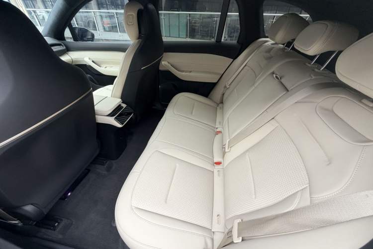 Used Nio ES6 2024 75 kWh Exterior 7