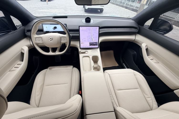 Used Nio ES6 2024 75 kWh Exterior 8