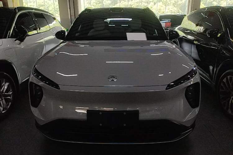 Used Nio ES6 2024 75 kWh Front