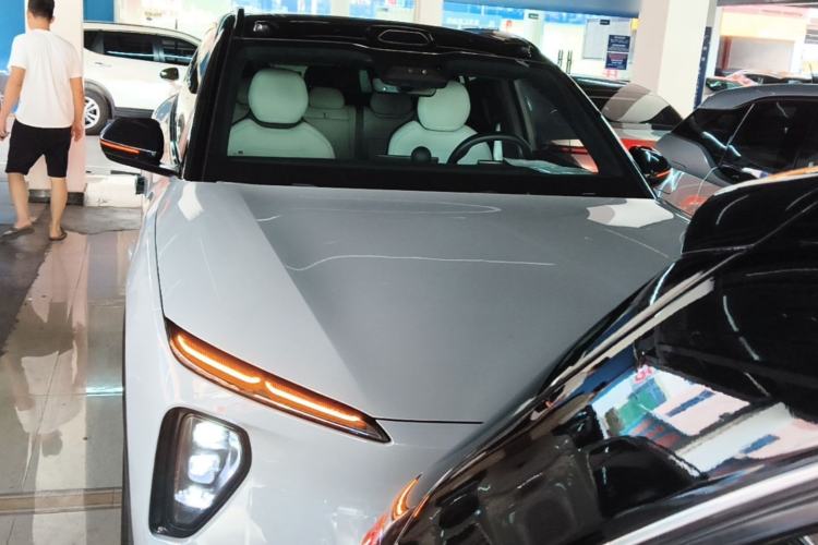 Used Nio ES6 2024 75 kWh Front