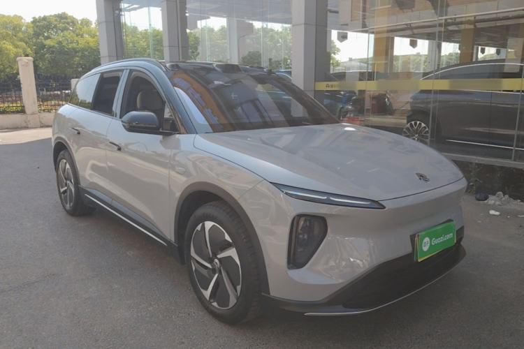 Used Nio ES6 2024 75 kWh Front Right 45 Deg