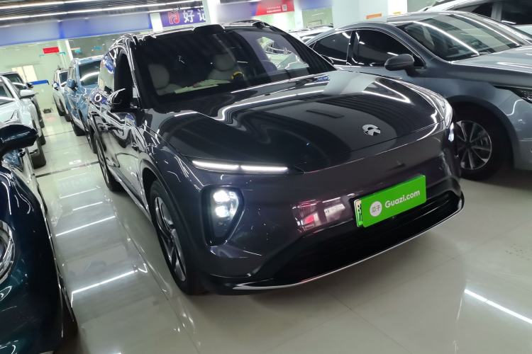 Used Nio ES6 2024 75 kWh Front Right 45 Deg