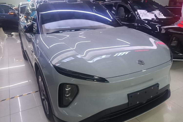 Used Nio ES6 2024 75 kWh Front Right 45 Deg