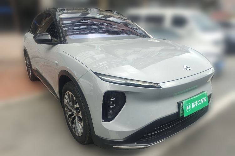 Used Nio ES6 2024 75 kWh Front Right 45 Deg