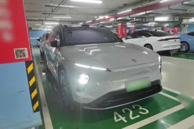 Used Nio ES6 2024 75 kWh Front Right 45 Deg