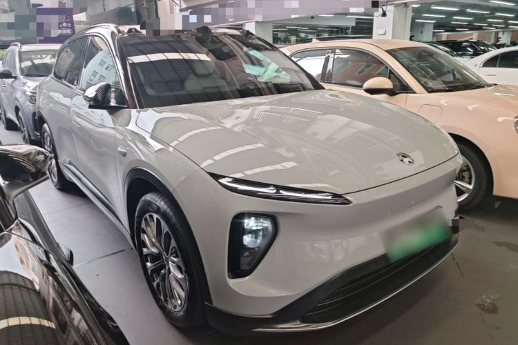 Used Nio ES6 2024 75 kWh Front Right 45 Deg