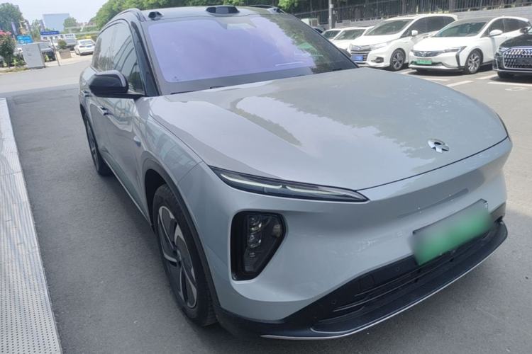 Used Nio ES6 2024 75 kWh Front Right 45 Deg