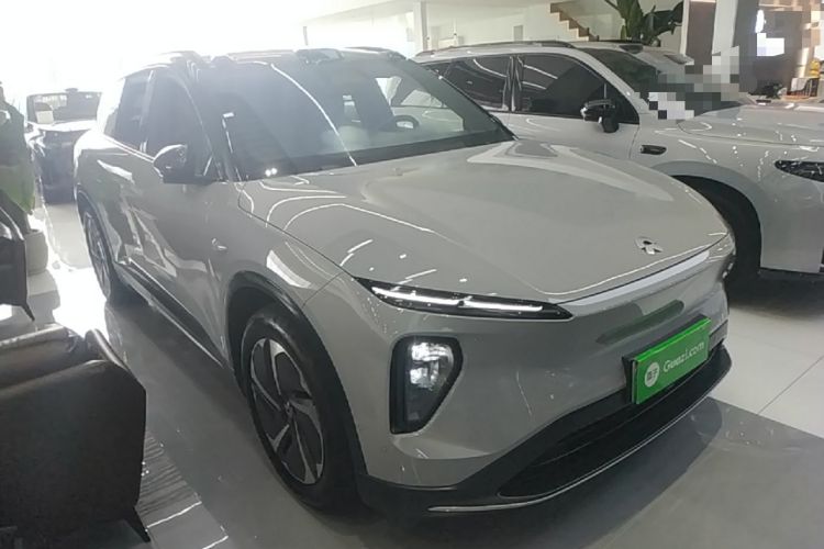 Used Nio ES6 2024 75 kWh Front Right 45 Deg