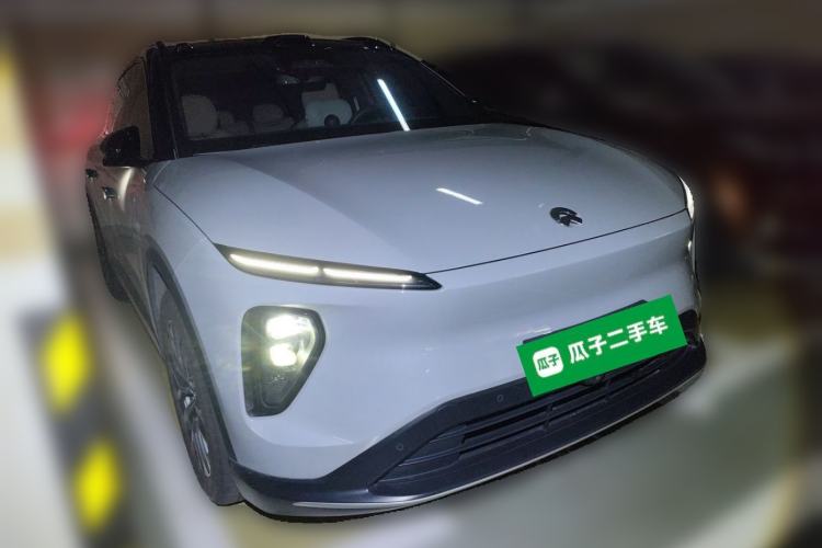 Used Nio ES6 2024 75 kWh Front Right 45 Deg