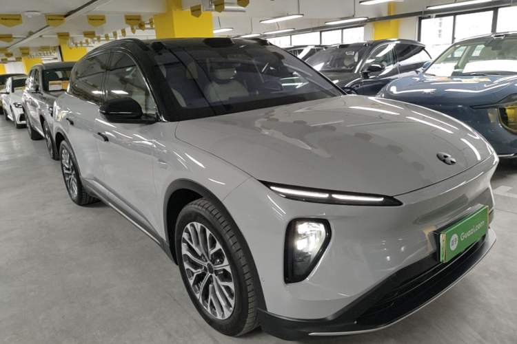 Used Nio ES6 2024 75 kWh Front Right 45 Deg