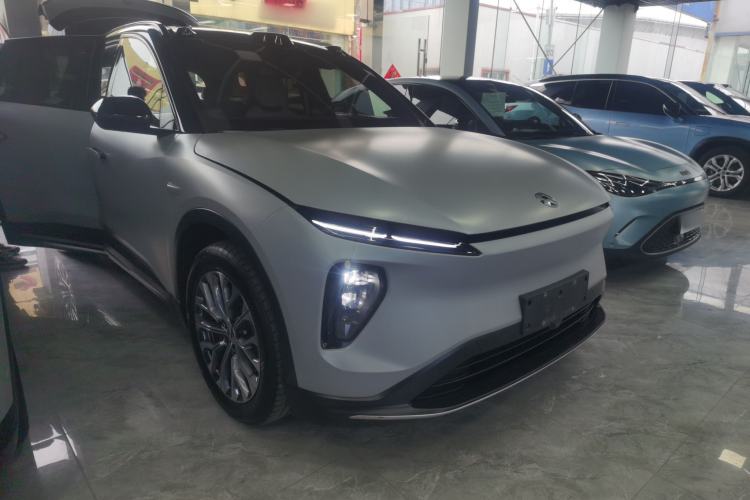 Used Nio ES6 2024 75 kWh Front Right 45 Deg