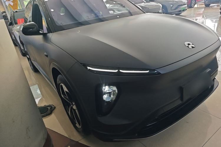 Used Nio ES6 2024 75 kWh Front Right 45 Deg