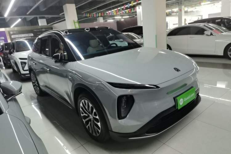 Used Nio ES6 2024 75 kWh Front Right 45 Deg