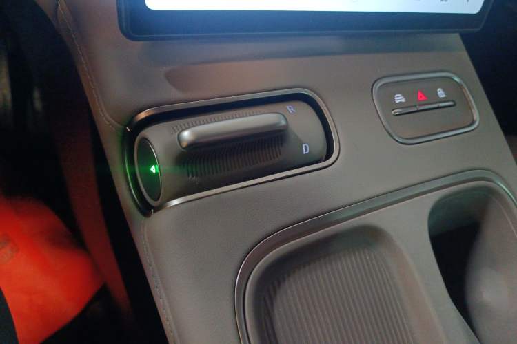 Used Nio ES6 2024 75 kWh Gear Lever
