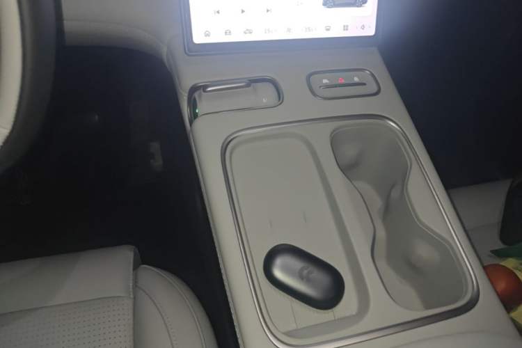 Used Nio ES6 2024 75 kWh Gear Lever