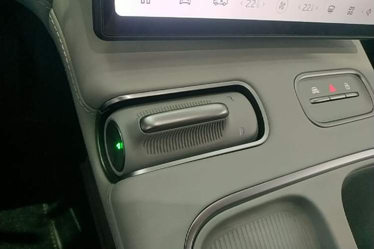 Used Nio ES6 2024 75 kWh Gear Lever