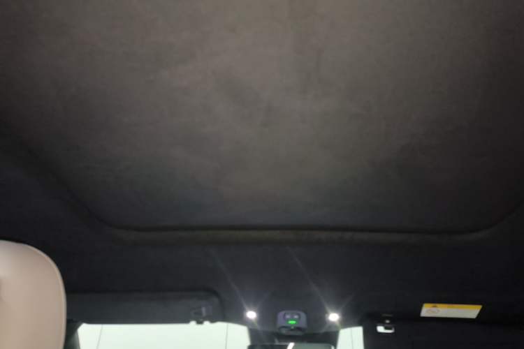 Used Nio ES6 2024 75 kWh Headliner