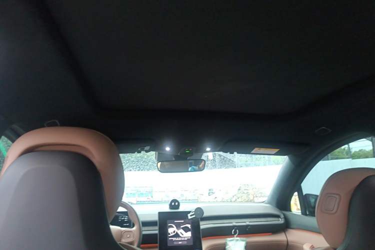 Used Nio ES6 2024 75 kWh Headliner
