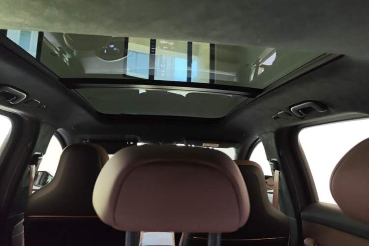Used Nio ES6 2024 75 kWh Headliner
