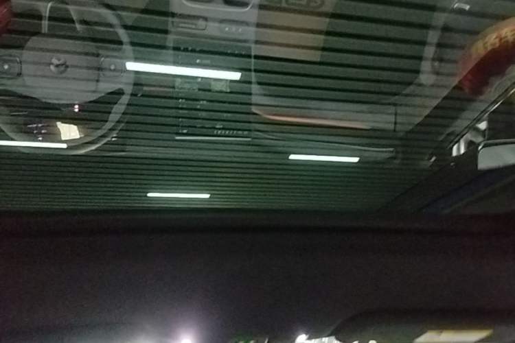 Used Nio ES6 2024 75 kWh Headliner