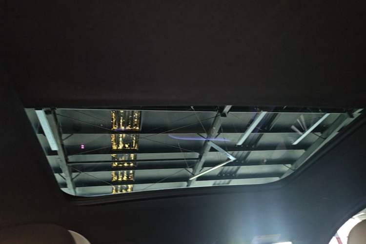 Used Nio ES6 2024 75 kWh Headliner