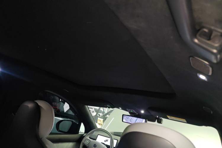 Used Nio ES6 2024 75 kWh Headliner