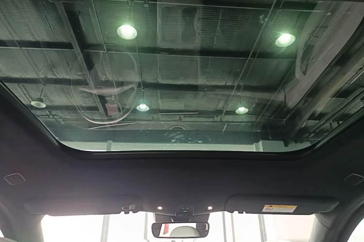 Used Nio ES6 2024 75 kWh Headliner